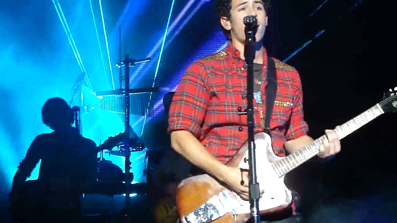 Jonas Brothers - Feelin' Alive - 8/16/10