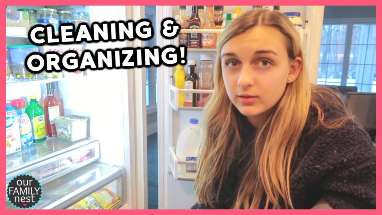 CLEANING & ORGANIZING and WHAT'S IN OUR FRIDGE?