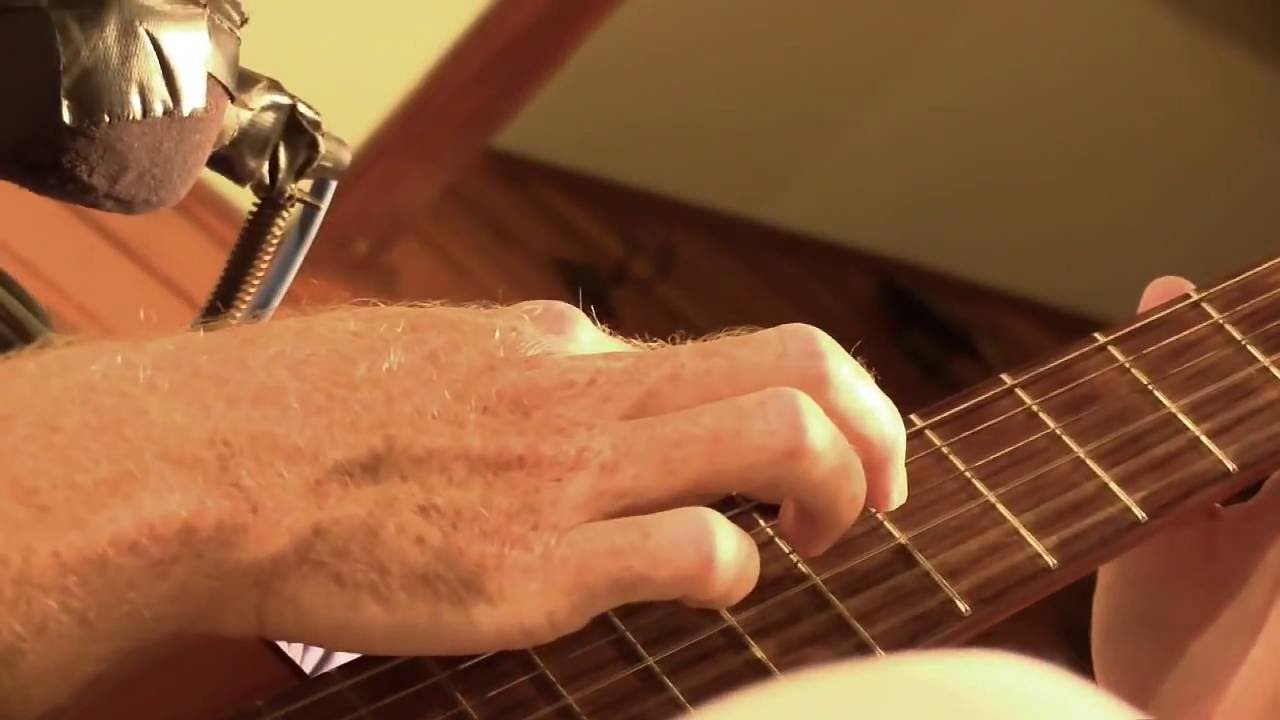 Juzzie Smith - Gentle Ways - Live with Wazinator Stompbox