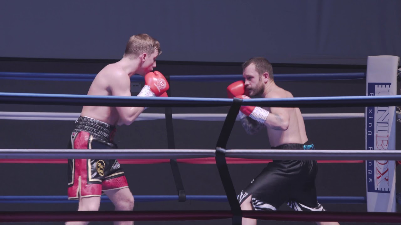 John Dring vs Luke Fash - Trinity Entertainment Boxing and TS Boxing Show