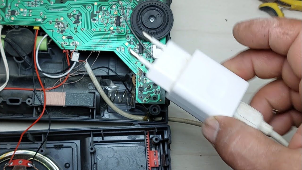 تشغيل الراديو على شاحن الهاتف