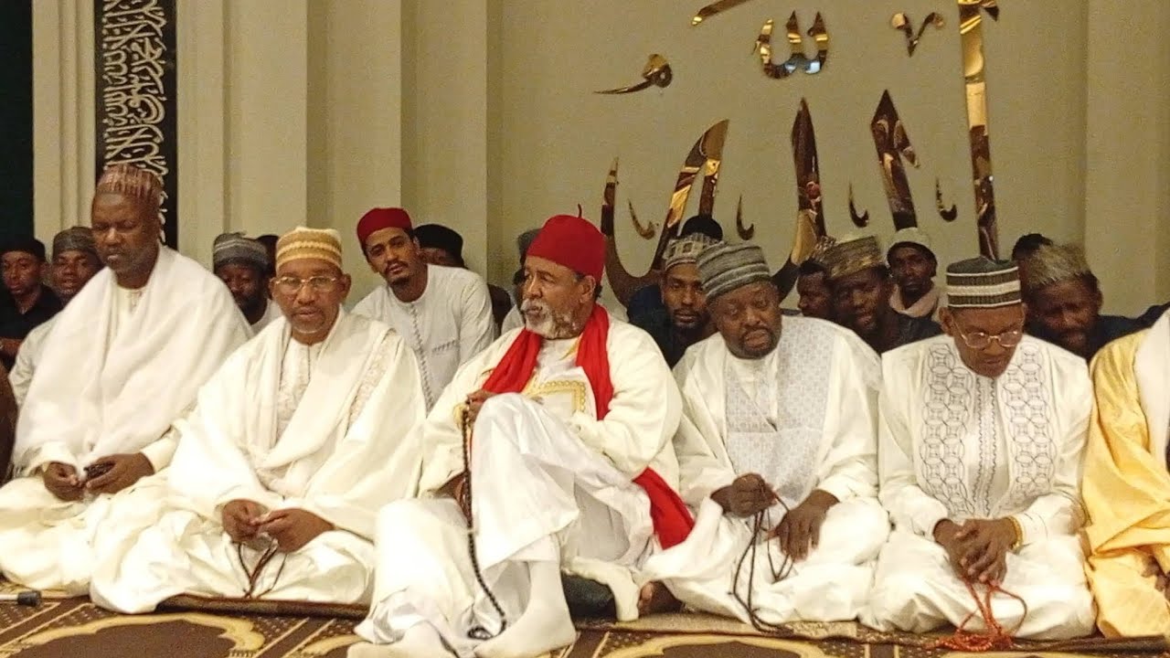 Zaman Wazifa Tare da Baƙi Ƴan Ƙasashen Cameroon, Cote d'Ivoire, da Ghana A Masallacin Sheikh Dahiru
