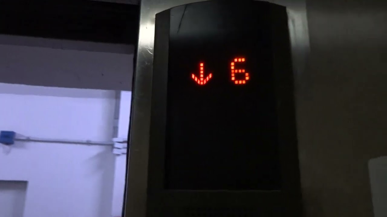 MITSUBISHI [GPS-III] SOUTH SERVICE ELEVATOR STANDARD 1 AT SIAM PARAGON BANGKOK THAILAND