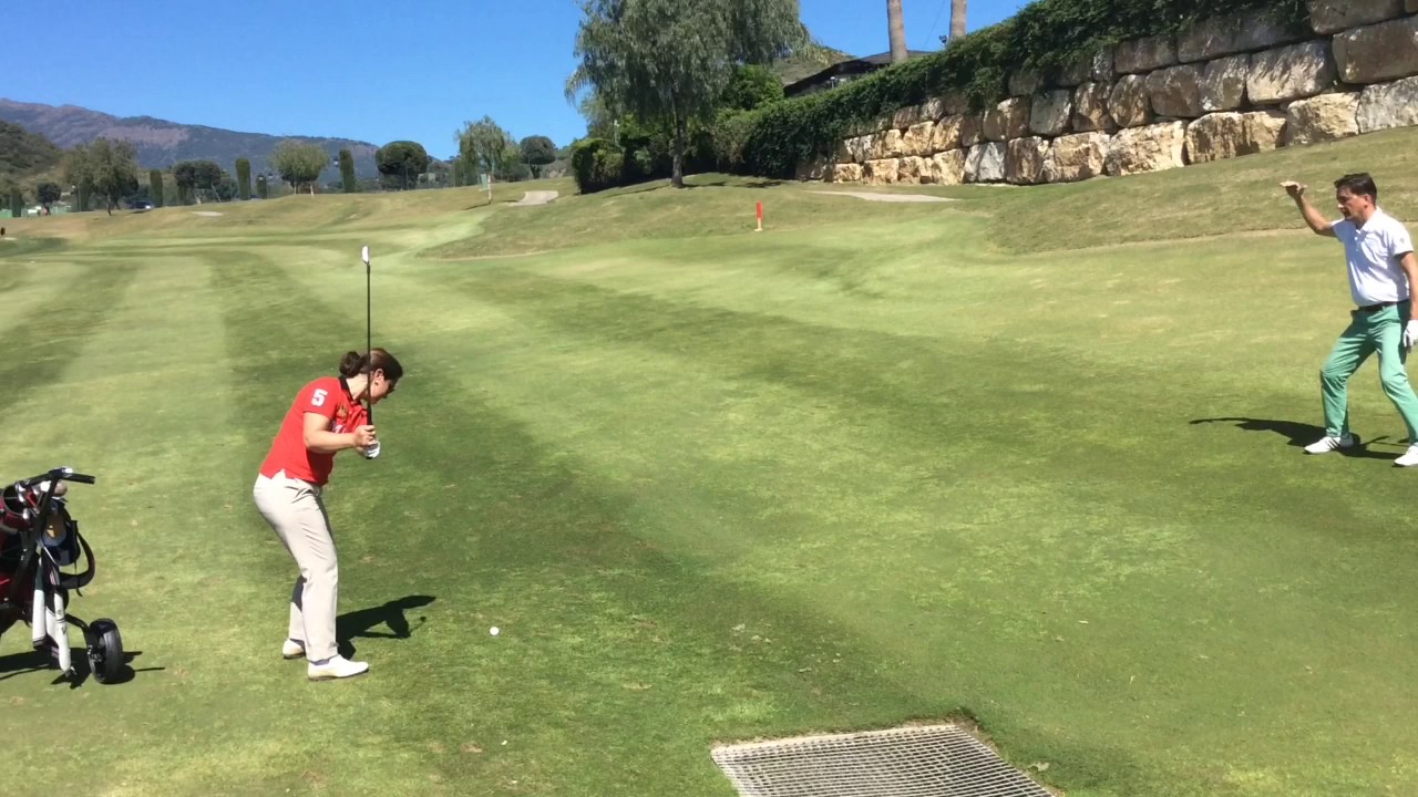 GIGI En Stage De Golf