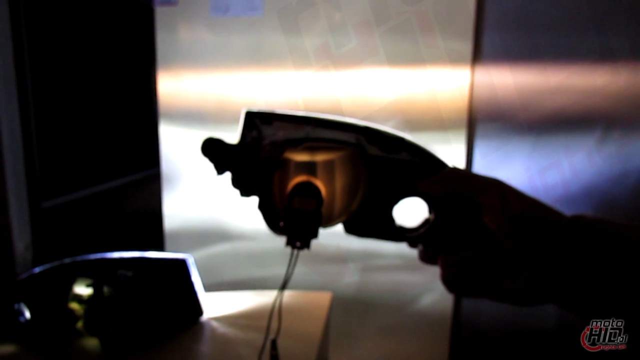 MotoHID.pl  - H8 vs LED D6 H8 (Octavia 2 FL przeciwmgielne / corner)