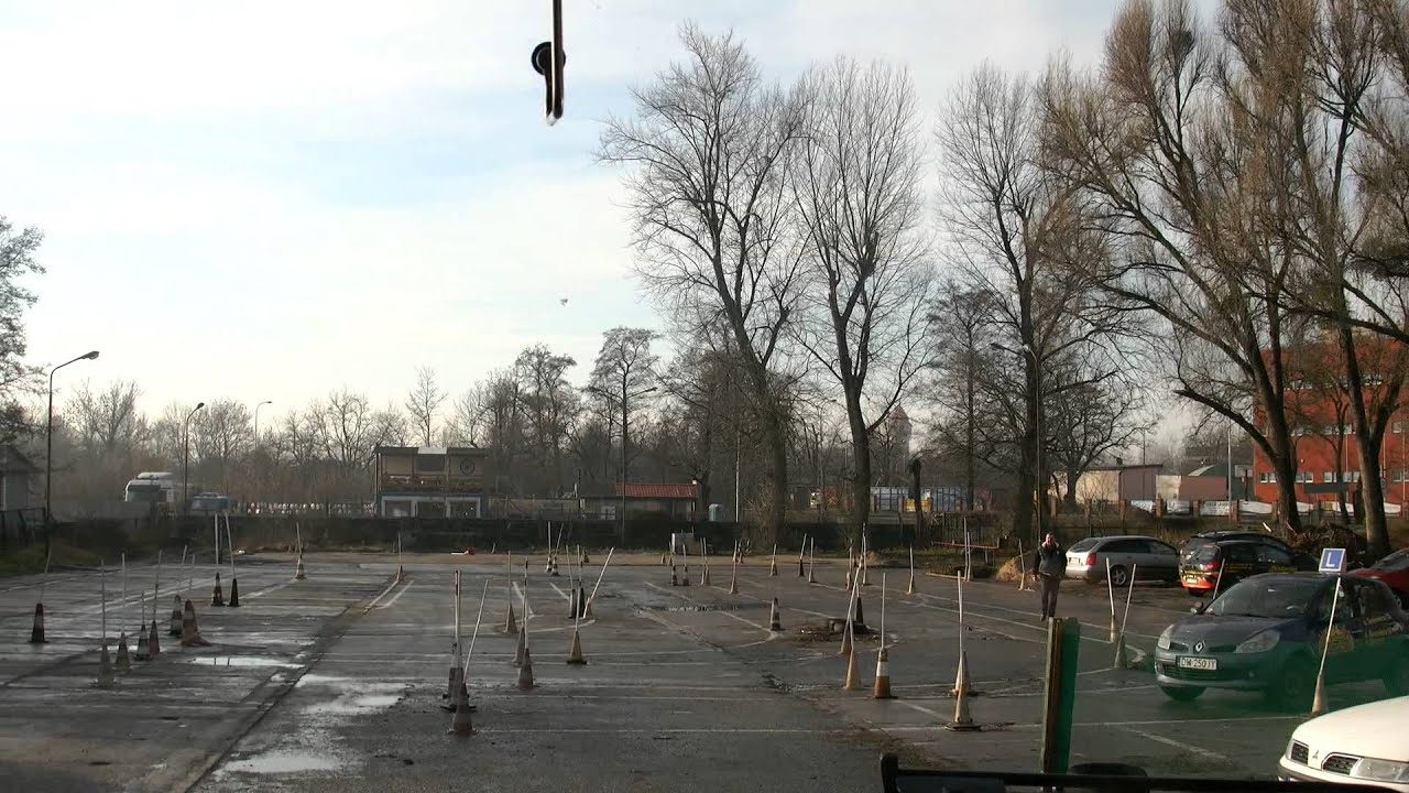 Wjazd na plac manewrowy