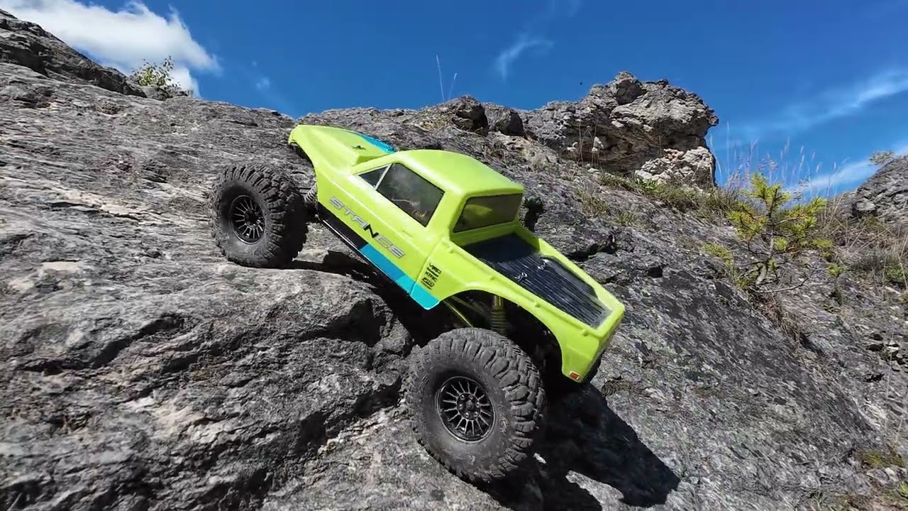 This place is epic - Axial Gilamon, Axial Capra, Element Trailwalker, Cross RC NT6, Vanquish Stance