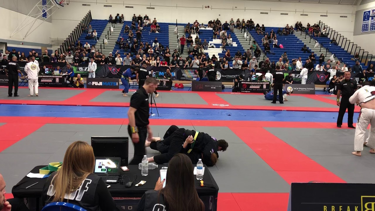 Adult White Belt Ultra Heavy Weight BJJ Match