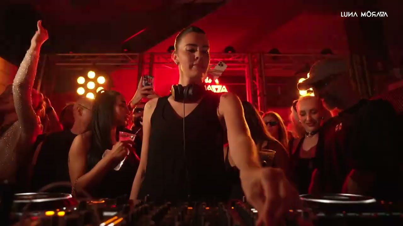 FIONA KRAFT full set @ City Plaza NICOSIA (CYPRUS) 17/5/25 by Luna Morada