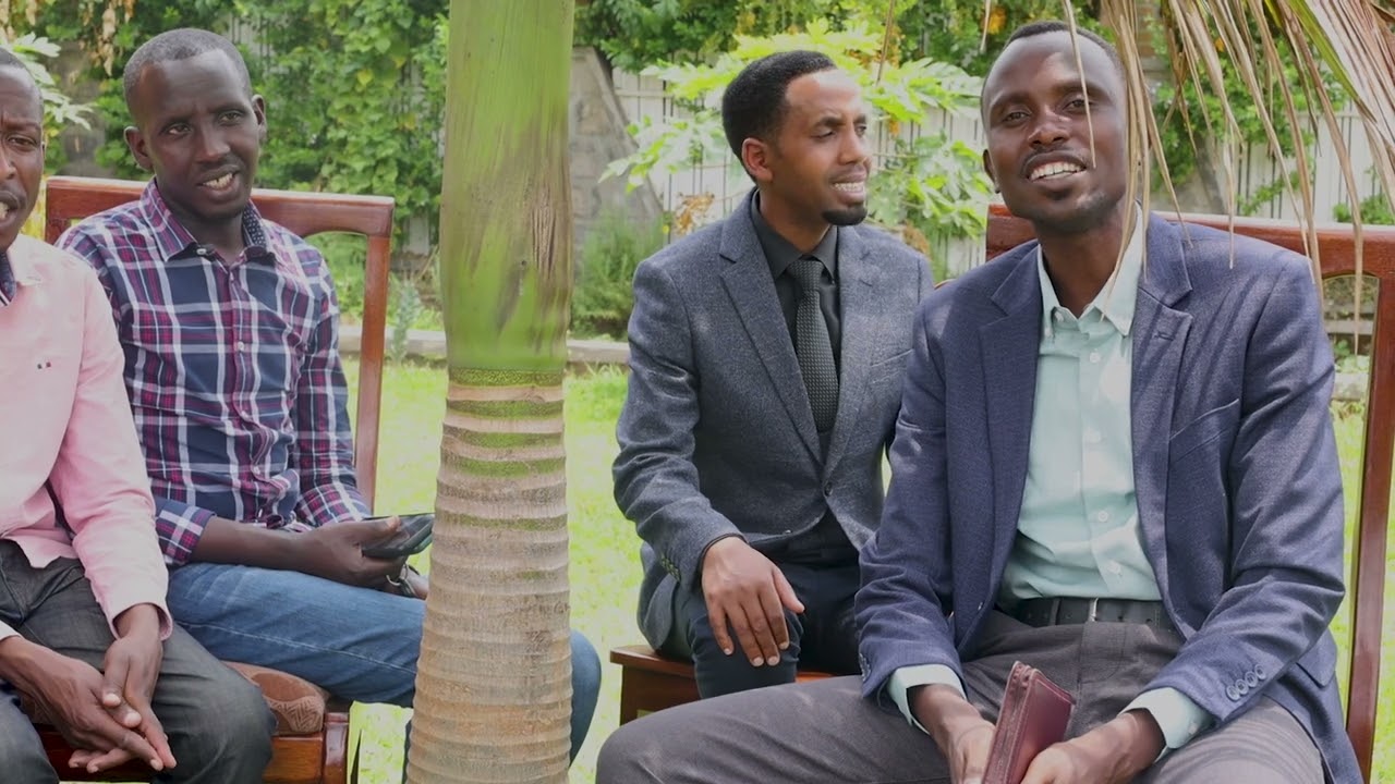 URIYA NINDE MBONA by MUTUNGANYE INZIRA Y'UWITEKA