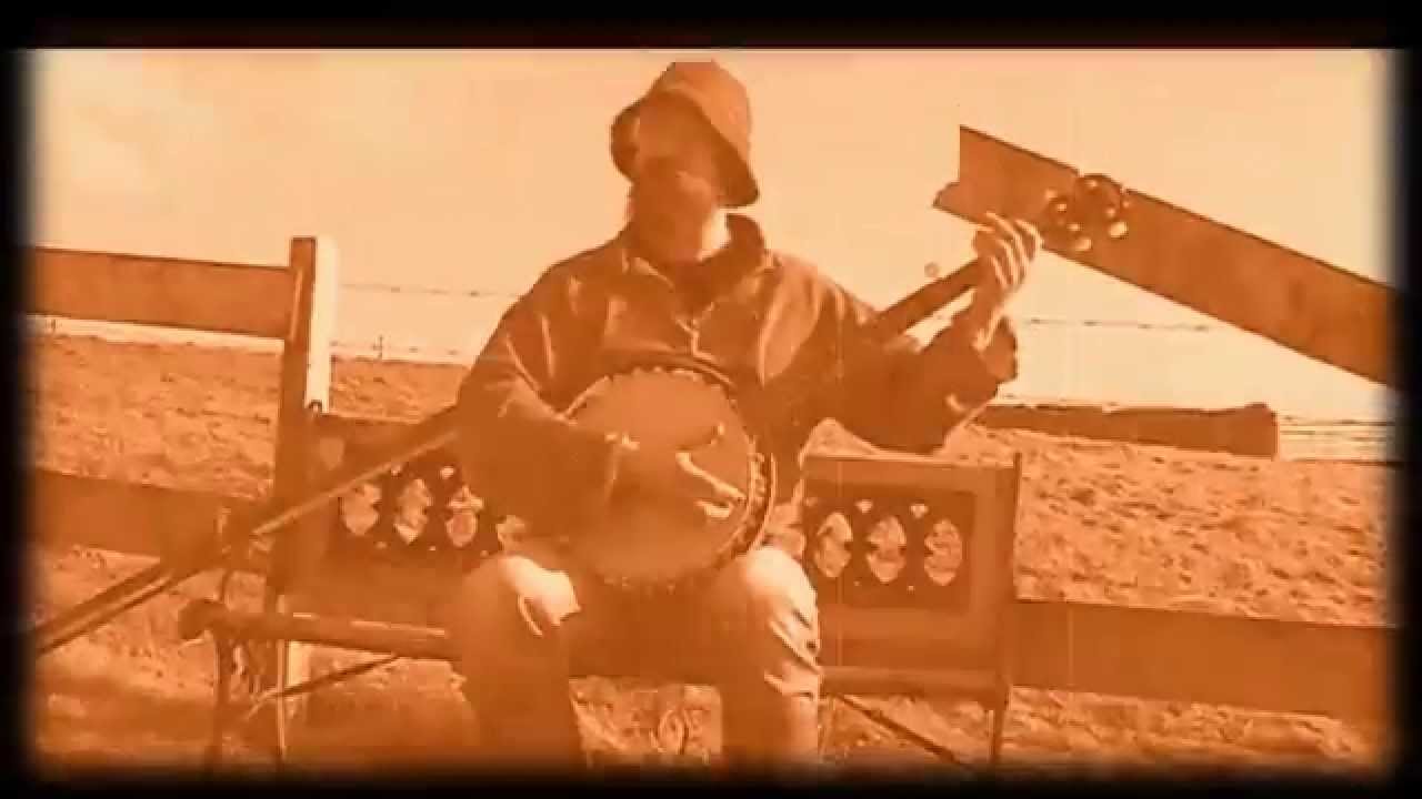 Billy-Bob Brown on Banjo