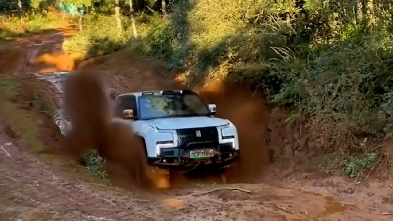 BYD Yangwang U8L’s incredible off-road capability — other off-roaders are stunned