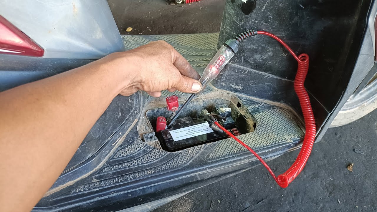 Troubleshooting Click 125i LED: Battery not charging, battery degrading quickly - what causes this?