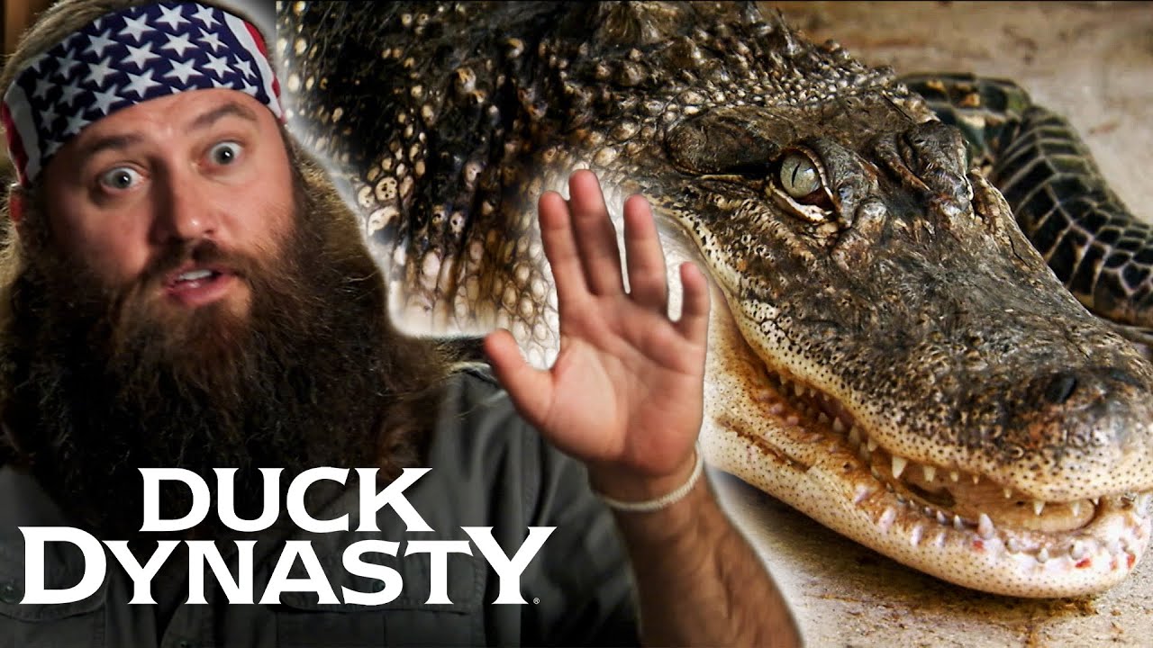Duck Dynasty&rsquo;s WILDEST Animal Moments - Critters, Quacks, and Chaos *Compilation*