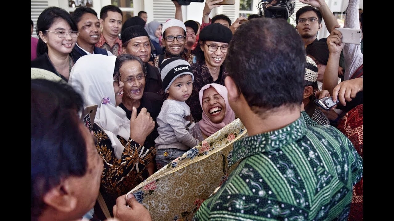 Gubernur Anies Baswedan Menerima Warga Bukit Duri
