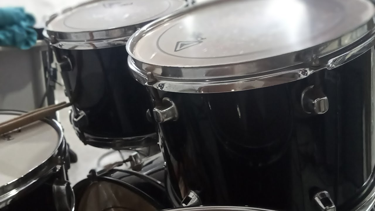 Minha 2 vez tocando na minha nova igreja ( unico-Fernadinho )  Escreva-se