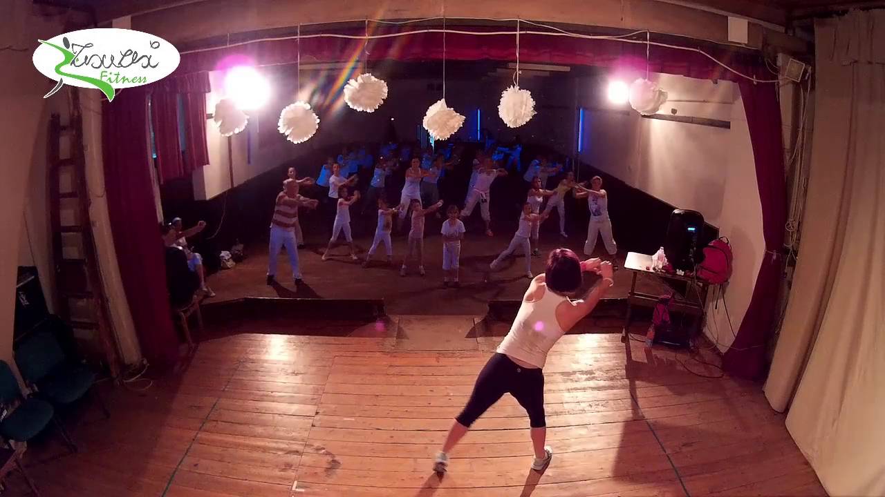 Zsuzsi Zumba White 4