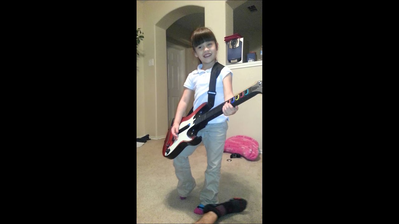 Ronnica singing to One Direction