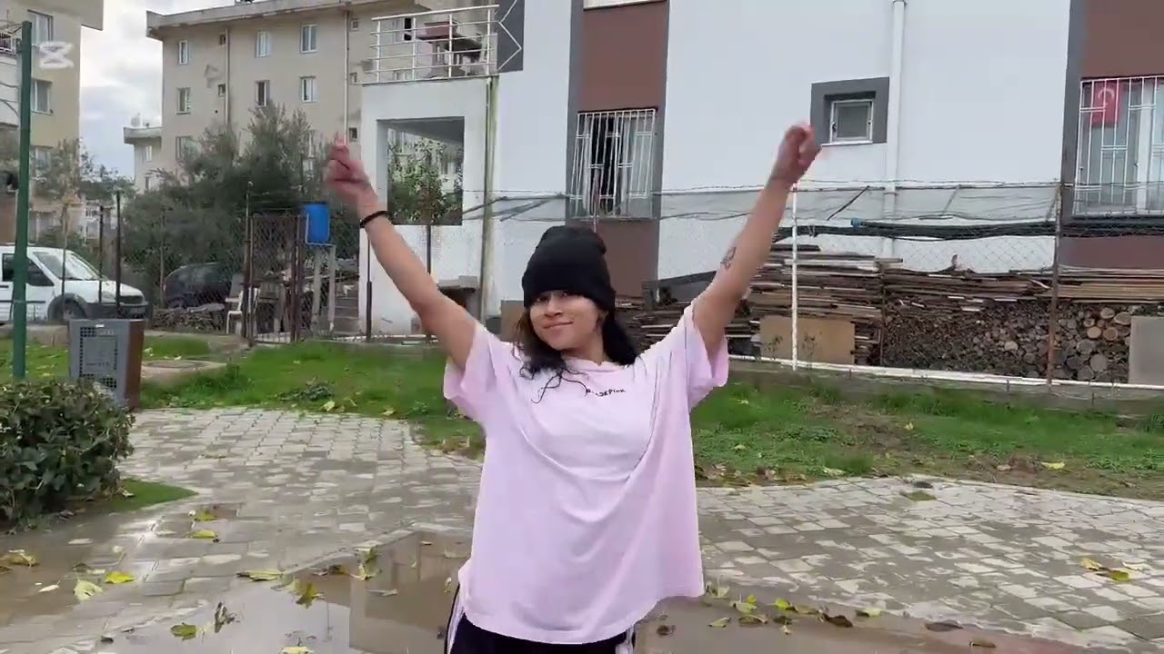 Holding On - Jungle Dance Cover Project Ensayo