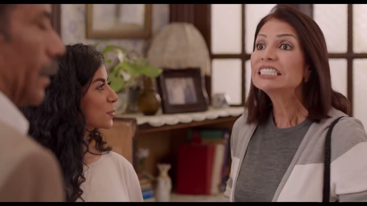 هاجر برضو مش هيهون عليها اختها - مسلسل ابو العروسة