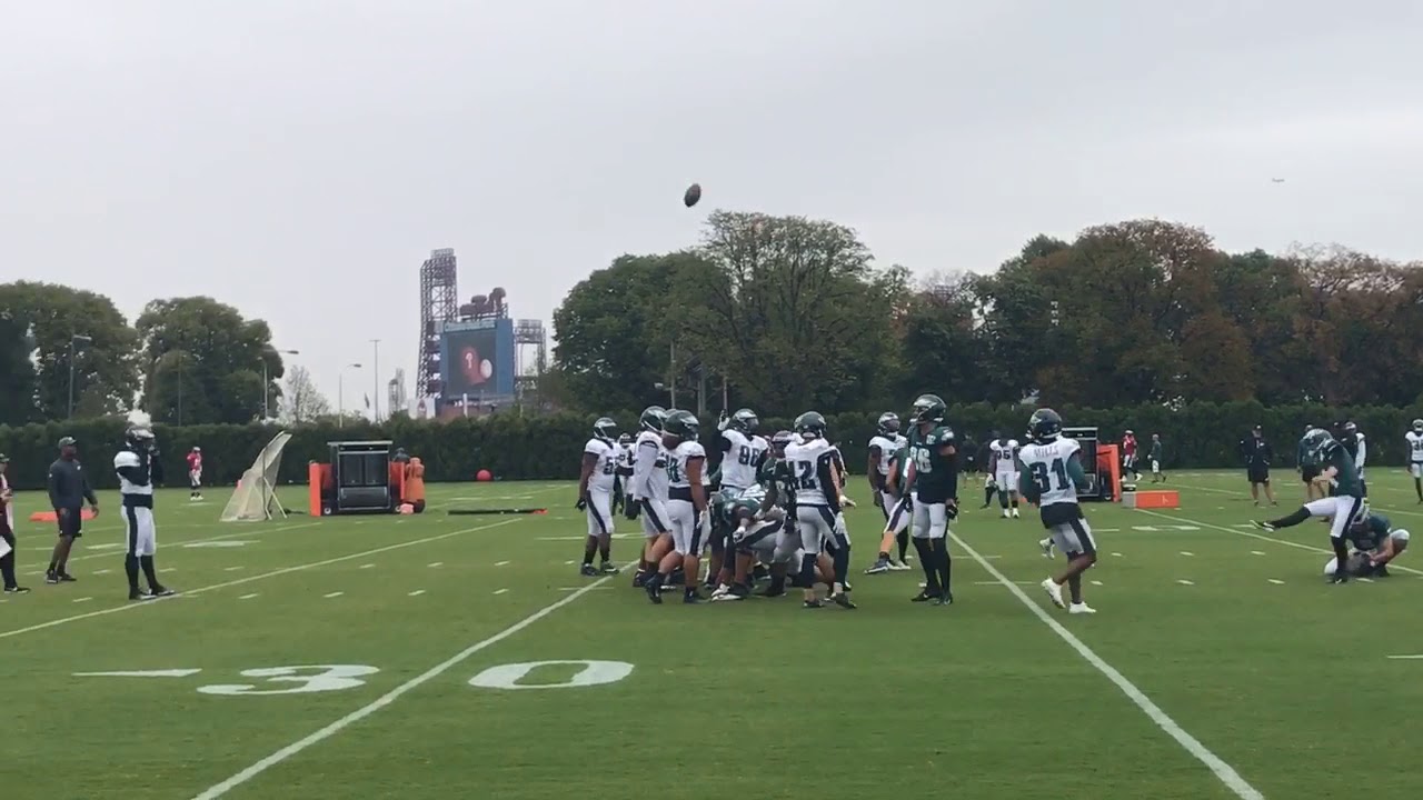 New Eagles kicker Jake Elliott at practice