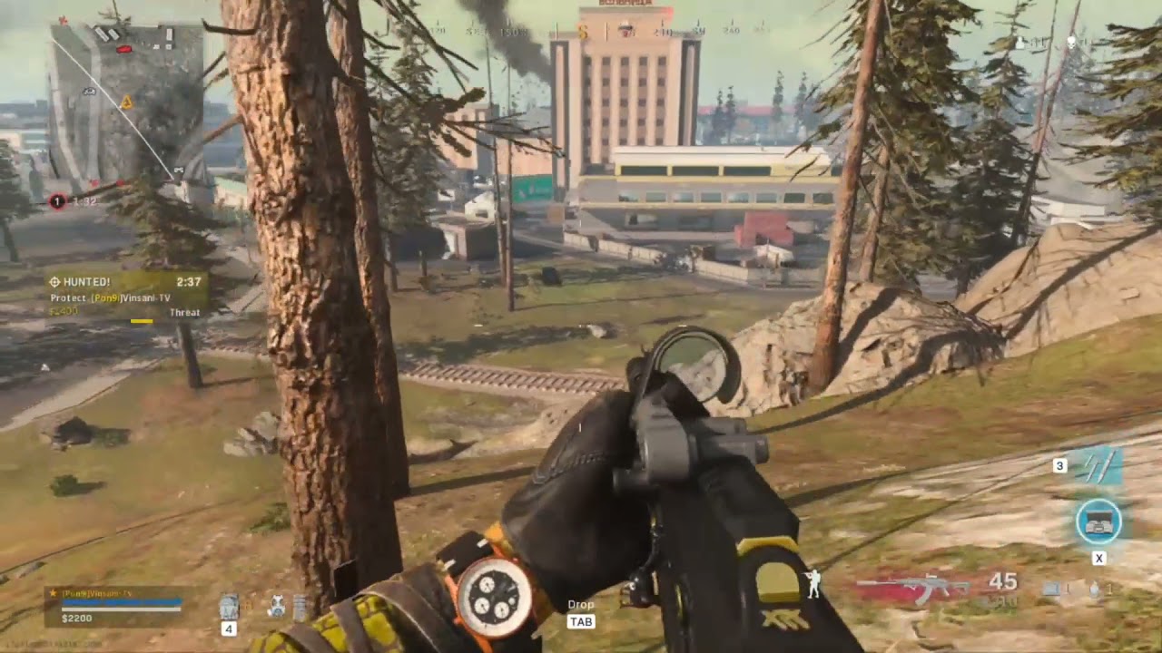 Hunter Being Hunted in Warzone