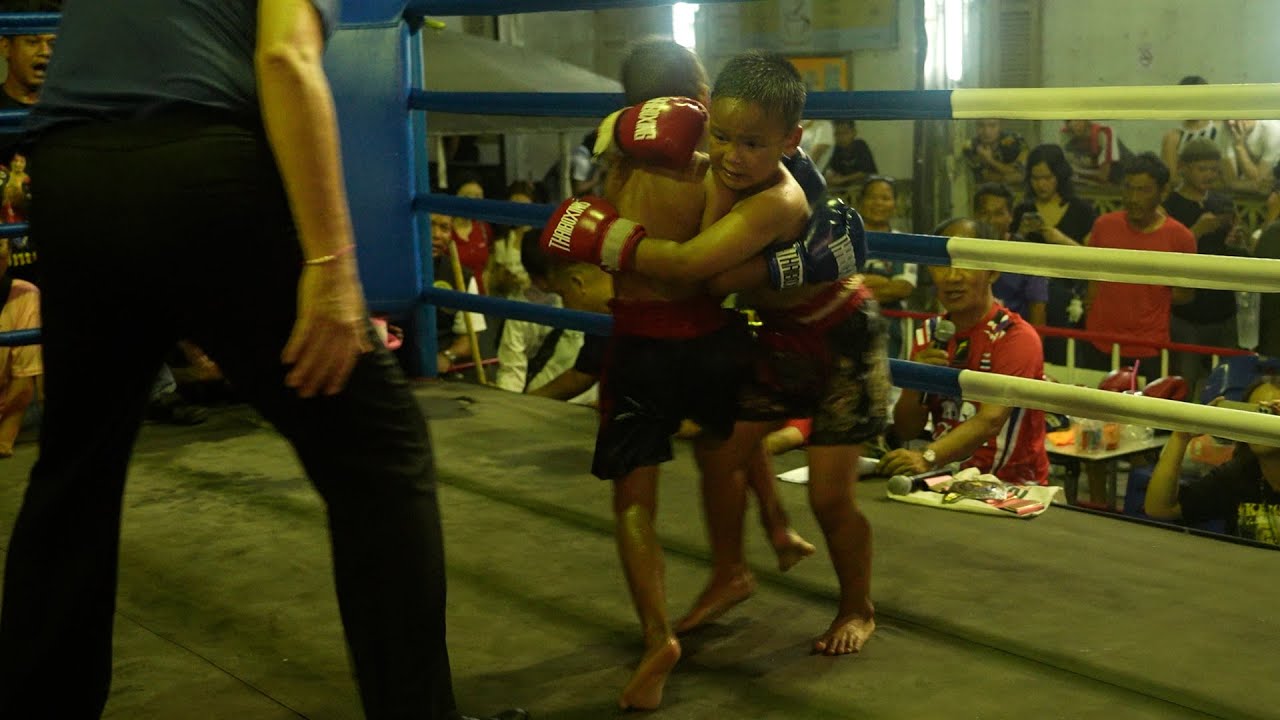 Thaïlande : les enfants boxeurs