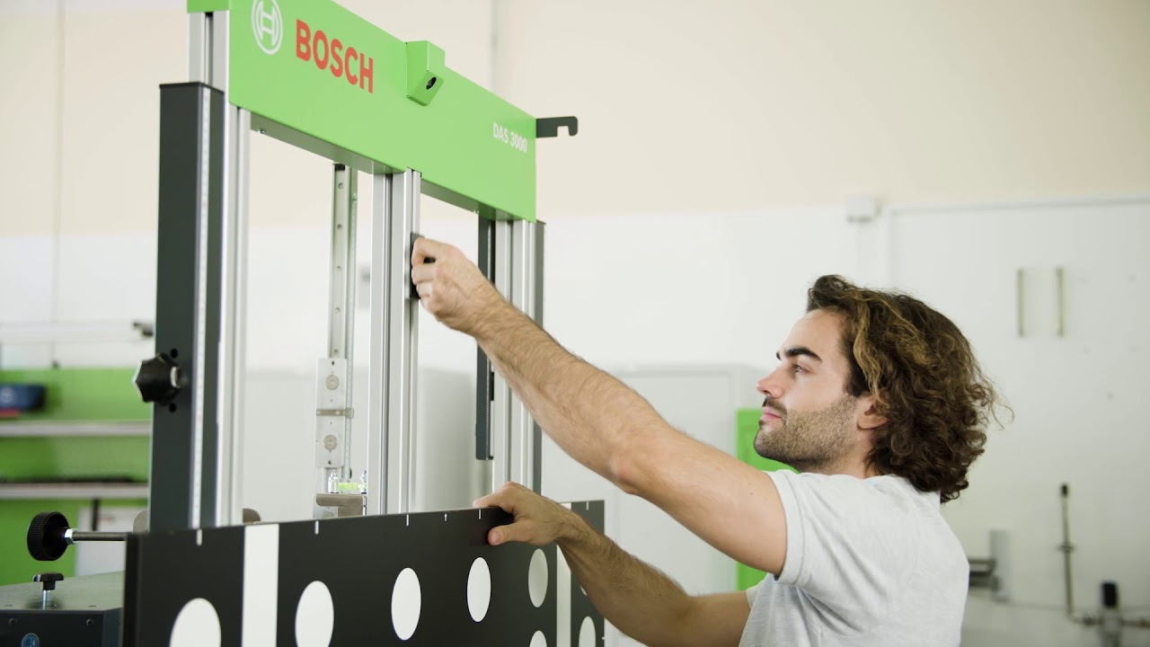 FR | Bosch DAS 3000: Calibration et d’étalonnage 3D des systèmes d’aide à la conduite ADAS.