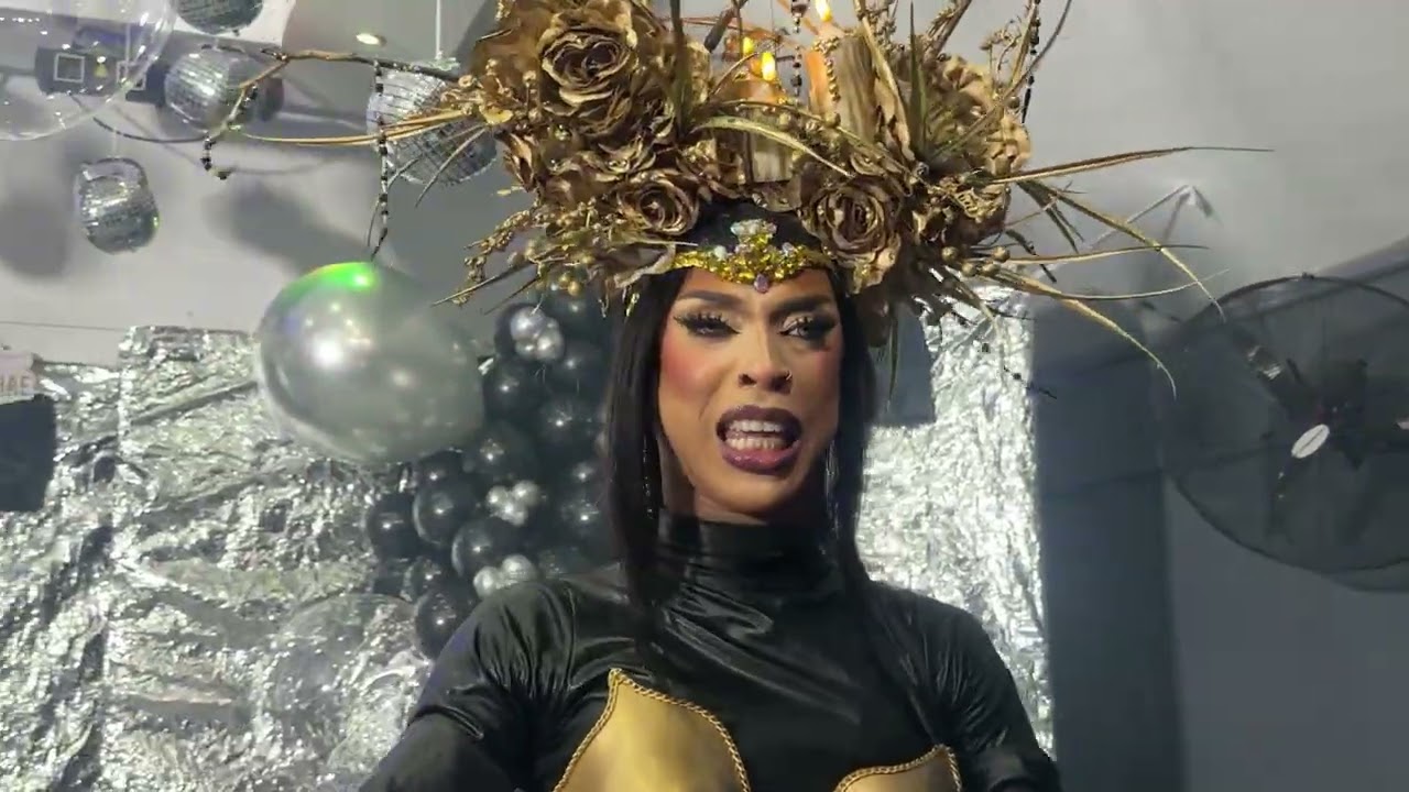 Sheisly Braxton Imperio Palachae en Mónaco Bar. No copyright. 