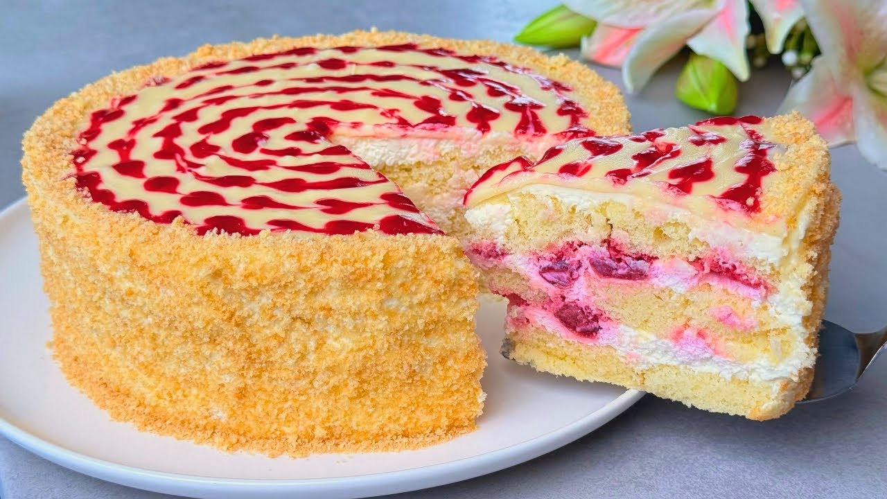 Самый сливочный летний торт, который я когда-либо ела! Я пеку этот вишневый пирог каждую неделю.