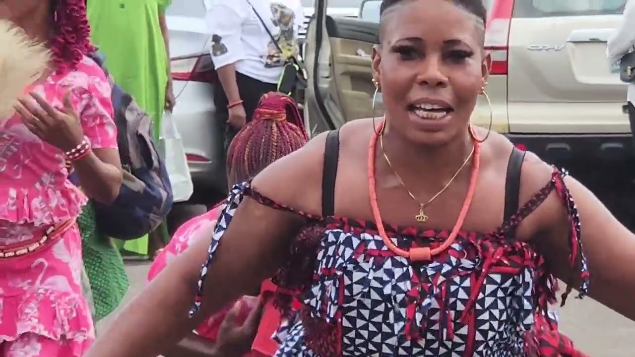 LIVE CULTURAL PERFORMANCE BY EMENIKE NWANKWO AND GROUPS 10