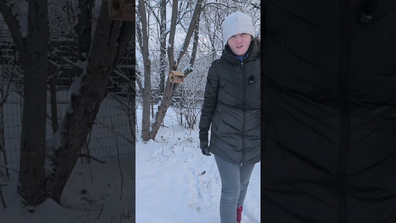 Feeding the squirrels in the SNOW! ❄️☃️