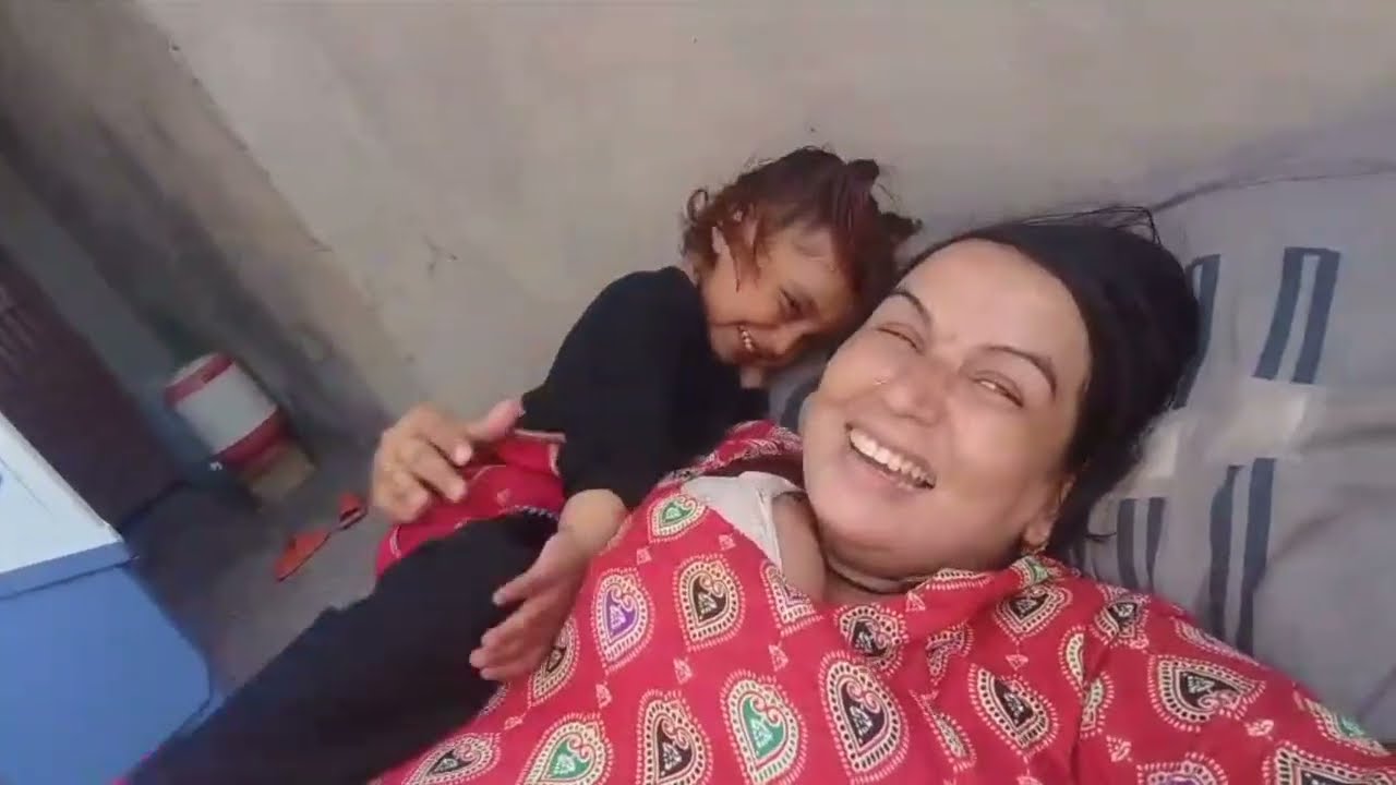Mari Mano Bili Bht Tang krti hai mujy