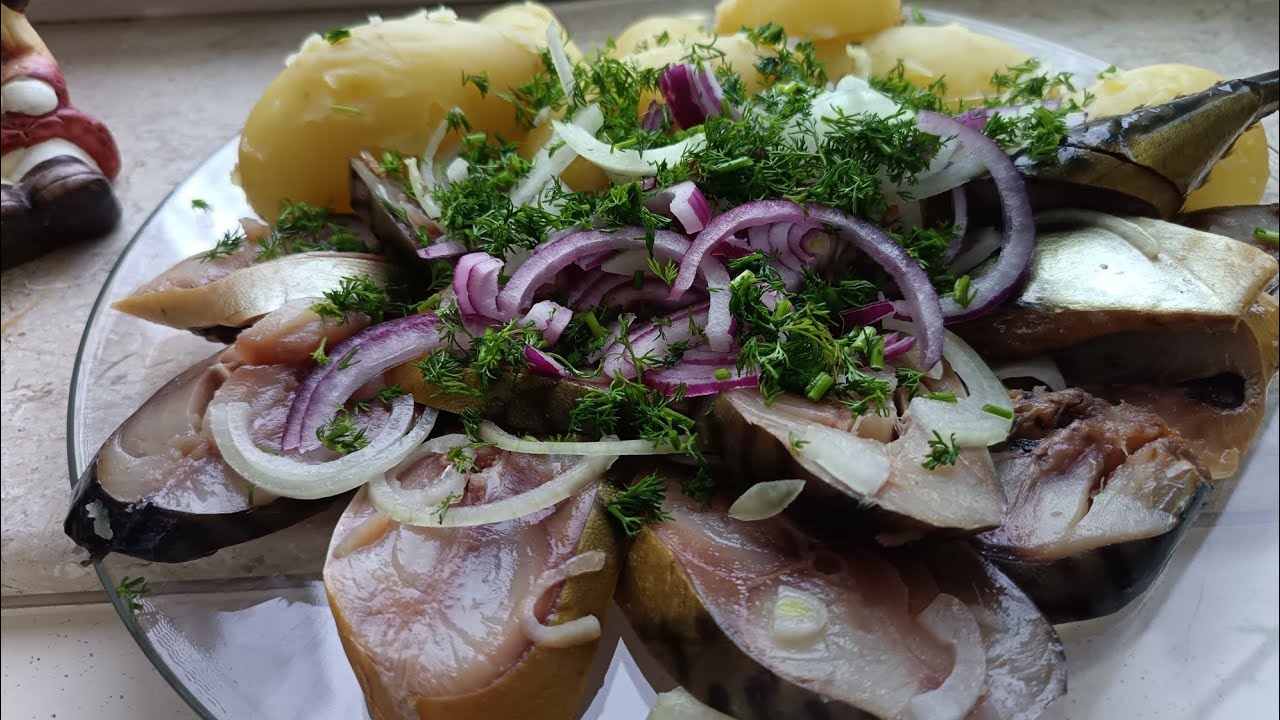 Hisə verilmiş Skumbriya balıgı və soyutma kartof