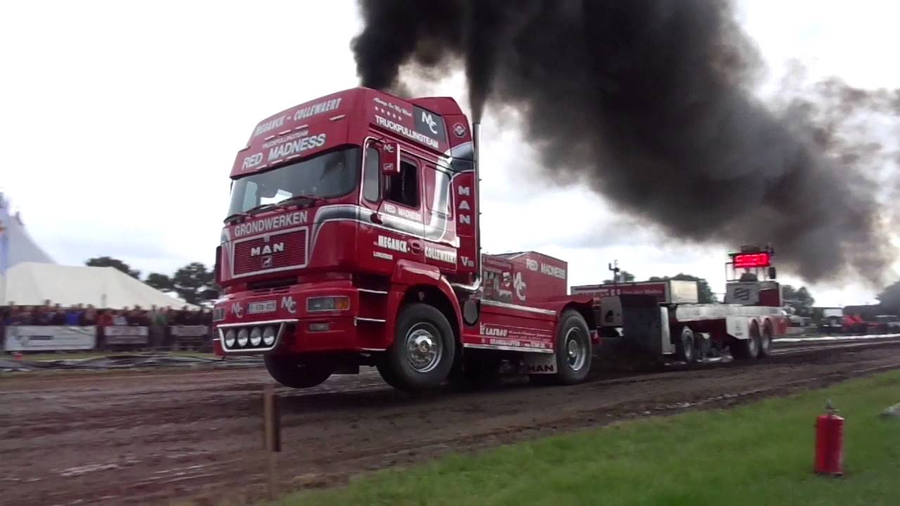 Truckpulling Red-Madness MAN V10 Renswoude 2016 pull2