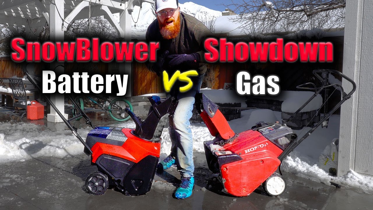Snowblower BATTERY VS GAS!  Toro Power Clear vs Honda 621