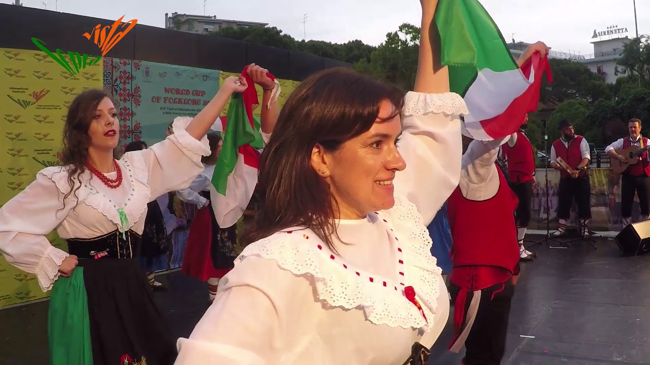 Folklore group “Chigli de ‘Mbrolo” – Italy
