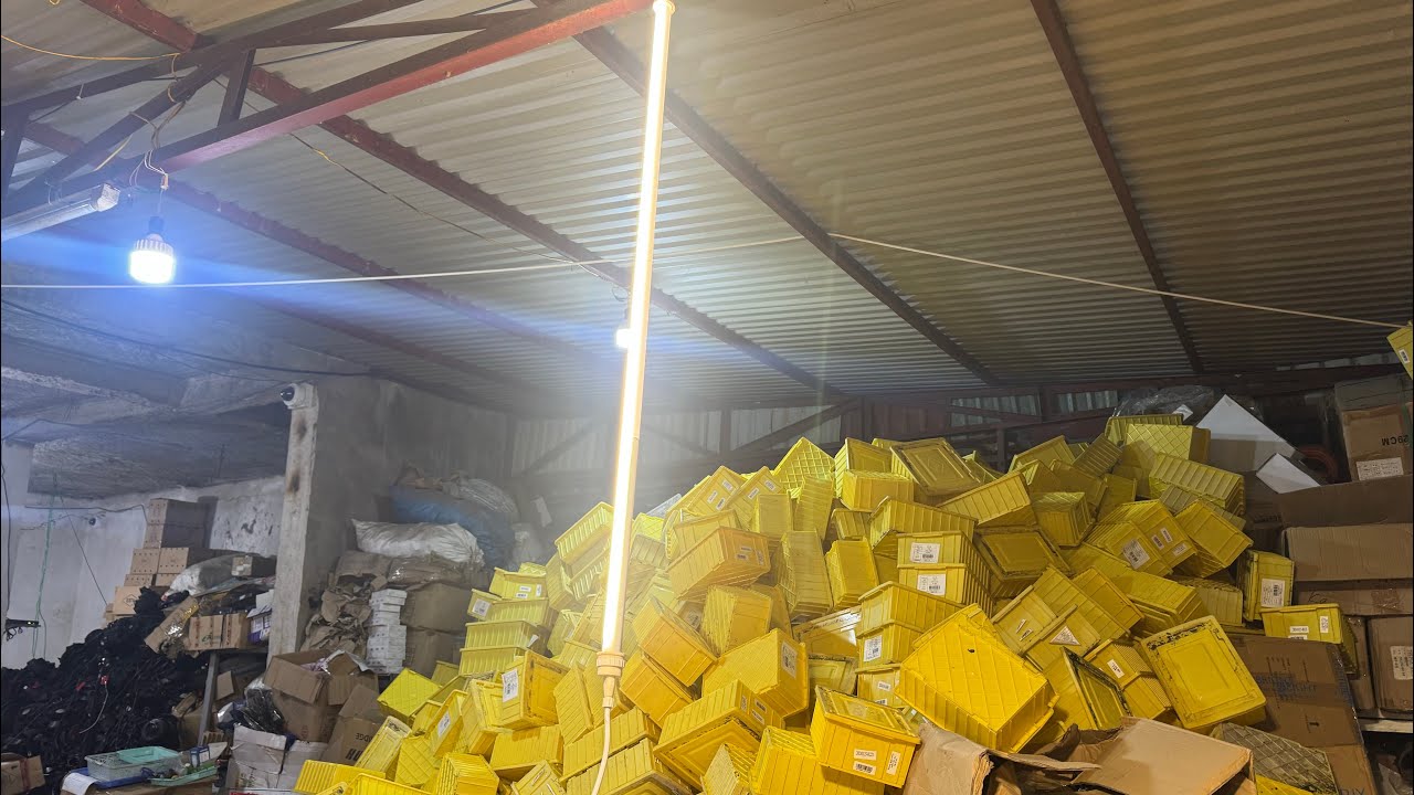 ngày 6 tháng 2, 2026 khay đựng đồ ,pin AAA ,moto anh em cần alo em 0966143201