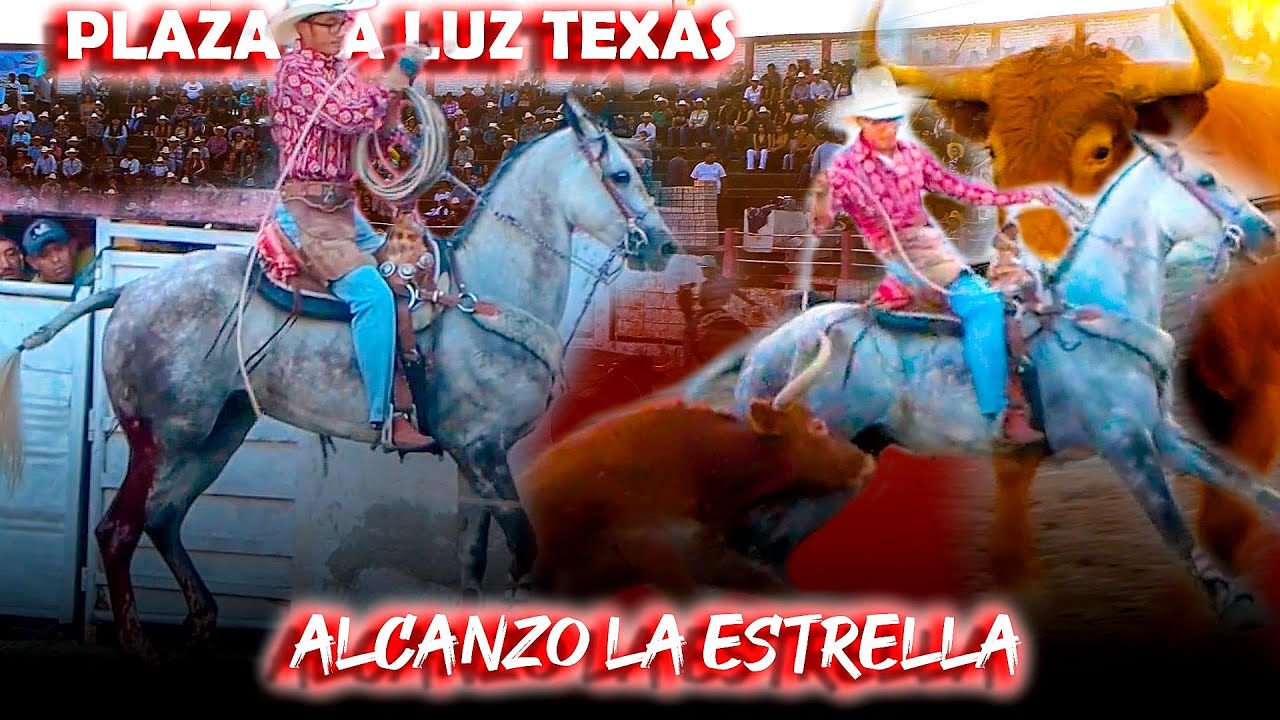 varios Caballos Alcanzados Una Futura Estrella del Jaripeo En la Monumental Plaza La Luz Texas