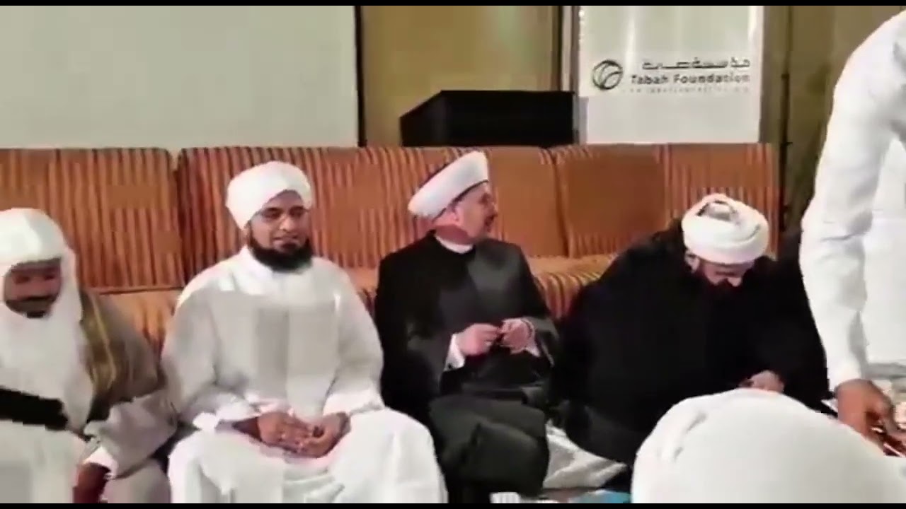 Japanese Imam recites Qasidah Al-Burdah!