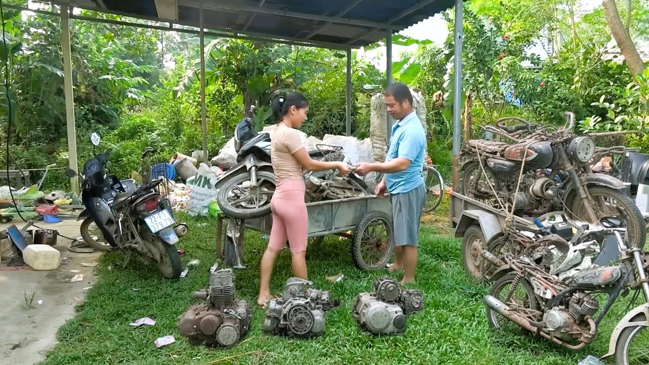 Mechanical Girl Repair and Restore a Motorcycle Bought from a Junkyard