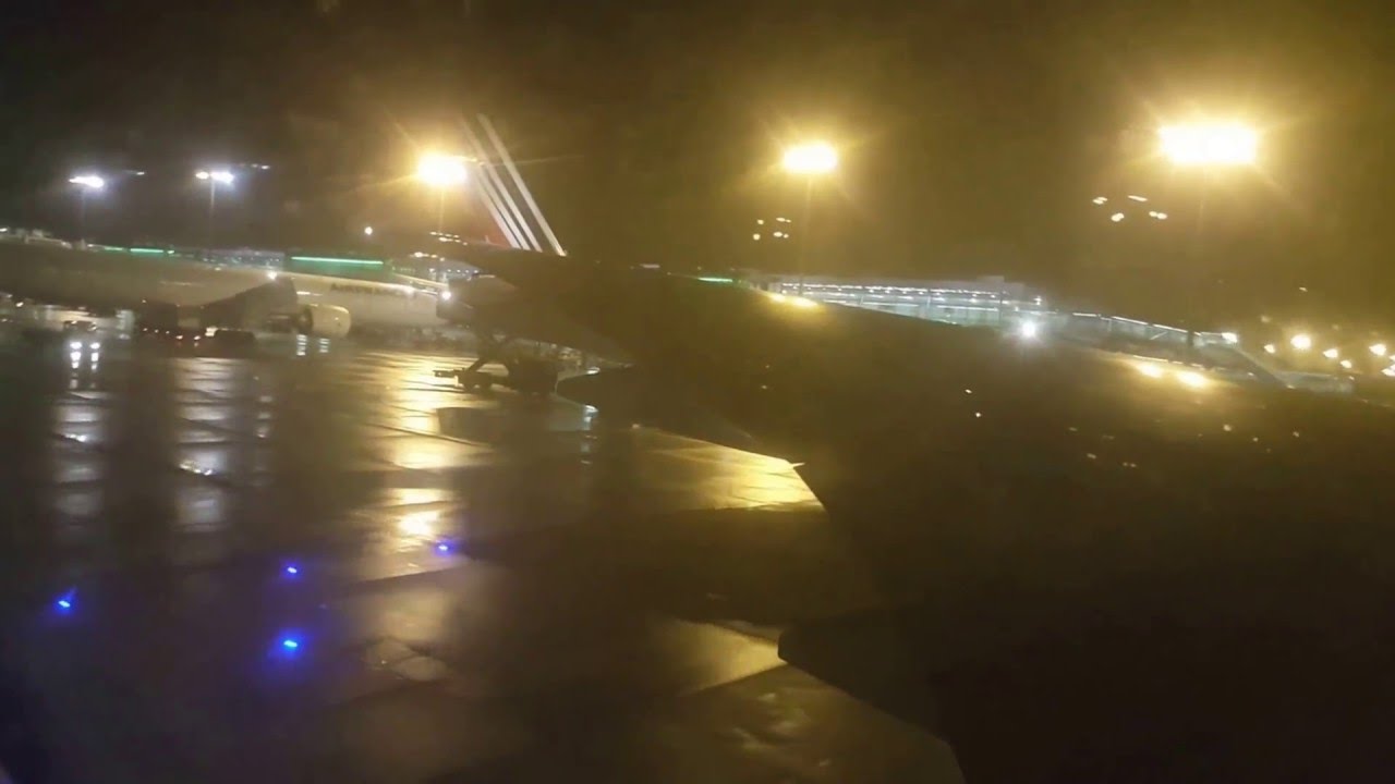 Air France | AF719 | Boeing B777-300ER | Dakar-Paris CDG | Full Flight