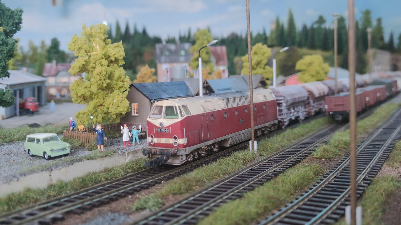 Piko BR 119 Sparlack.Henning Sound.Mit Kaliwagenzug im Th&uuml;ringer Wald(bei Sonneberg)am 16.10.1986