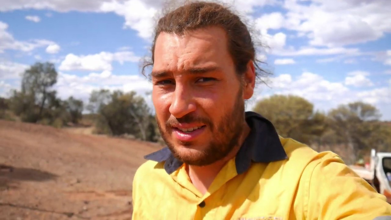 Backpacker goes Goldmining // Working as a Field Assistant