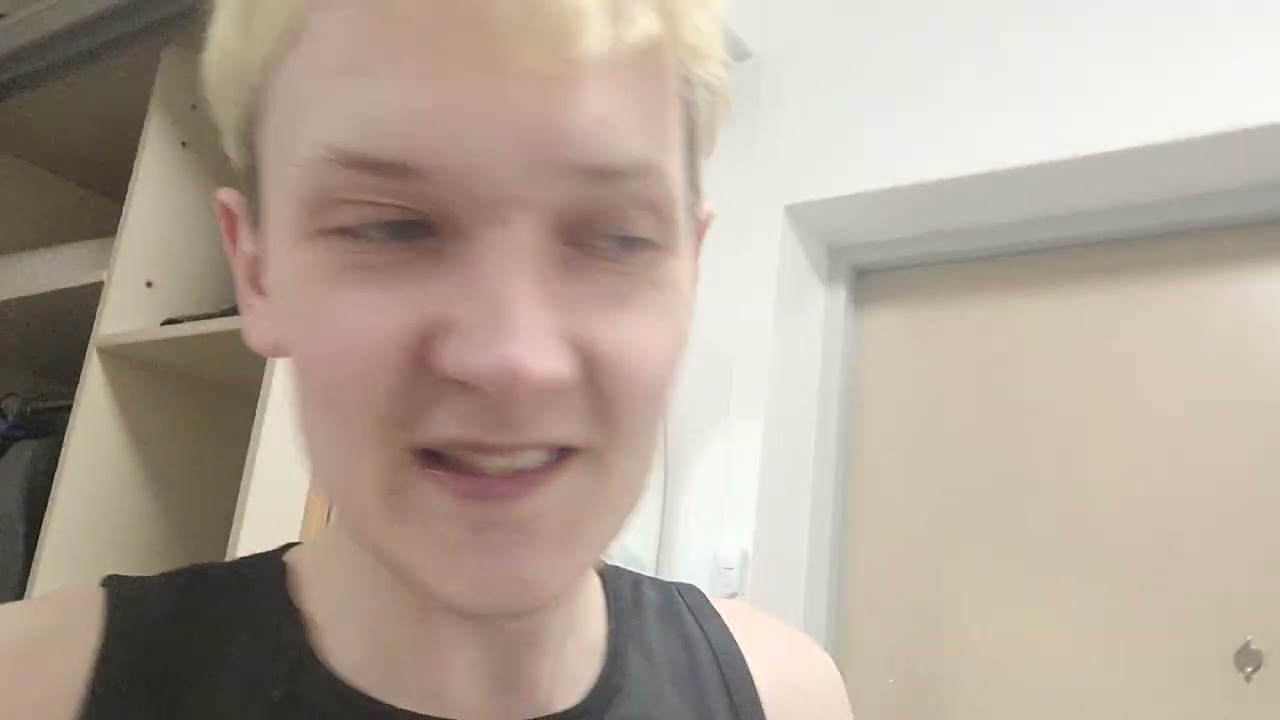 Нашёл ещё деньхи!! Ууааа!!!! (1005 дэй)