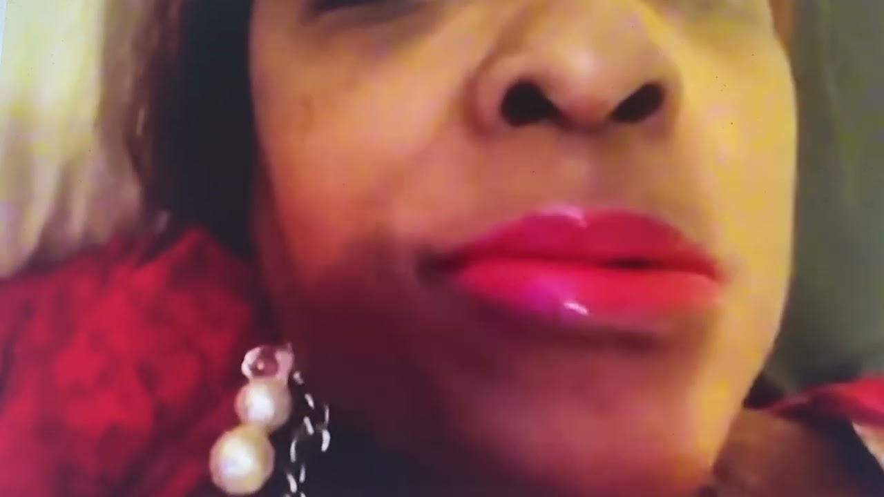 ASMR Popping Gum | Chewing |Whispers 