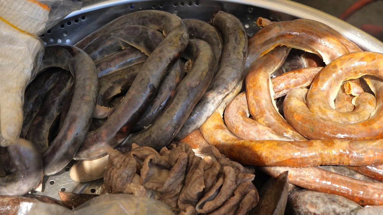 손에 모터 단 사장님?! 압도적 빠르기로 순대 묘기 펼치는 20년 경력 수제 순대 달인 / 포항 오천시장 / 울산 수제 순대 / sundae / Korean street food