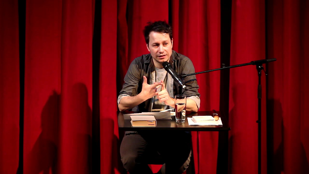 Marco Tschirpke liest aus 