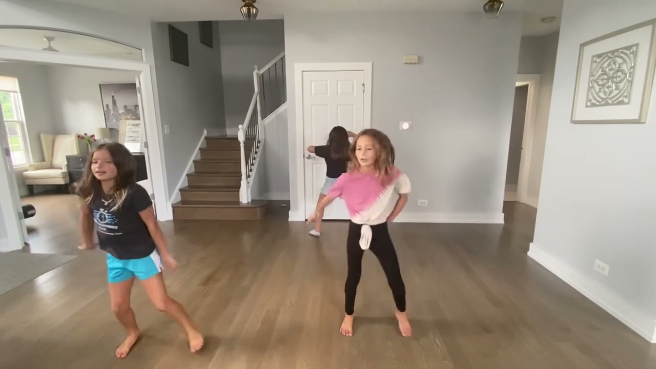 Silly dancing to Scatman