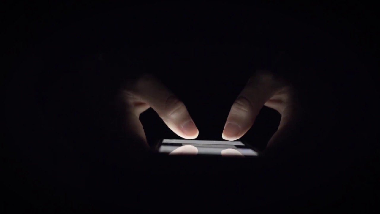 📱 Nighttime Social Media Phone Scrolling Free Stock Video Background for Edits